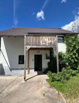 Zuhause mit Perspektive: Neuwertiges Zweifamilienahaus mit Stil in Grünstadt - Grünstadt