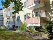 Bezugsfreie, modernisierte und ruhig gelegene 3-Raumwohnung mit Balkon und Einbauküche im Stadtteil Frohe Zukunft - Halle (Saale)