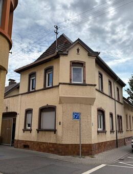 Zwei gepflegte Häuser auf einem Grundstück - Ludwigshafen (Rhein)