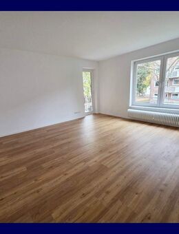 1-Zimmer-Apartment mit Balkon, separate Küche mit Einbauküche, modernes Duschbad - Kiel