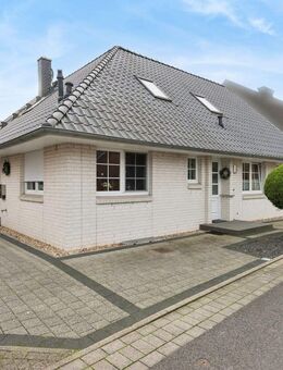 Wunderschönes Ein- bis Zweifamilienhaus in bester Lage in Krefeld-Hüls - Krefeld