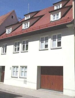 2 Zimmer Wohnung mit Einbauküche und Terrasse in der Innenstadt - Nördlingen