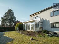 Zweifamilienhaus mit schönem Garten in Estenfeld - Estenfeld