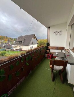 Gepflegte 3- Zimmerwohnung mit Garage und windgeschützter Süd-Loggia WE 1 - Gummersbach