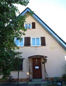 Zwei Wohneinheiten oder ein Zuhause: Solide Doppelhaushälfte in ruhiger Lage von Donaueschingen ! - Donaueschingen