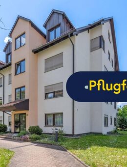 Kurze Wege: Gepflegte Dachgeschosswohnung mit Ausbaupotenzial - Ludwigsburg