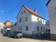 Charmante sanierte Liegenschaft mit drei Wohneinheiten, grosszügigem Anbau und sonnigem Innenhof. - Stuttgart