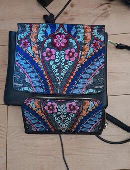 Handtasche mit Portemonnaie von Desigual - Oberdürenbach