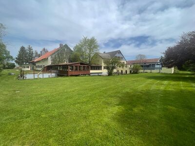 Gutshofanwesen mit Hotel und Gastronomie