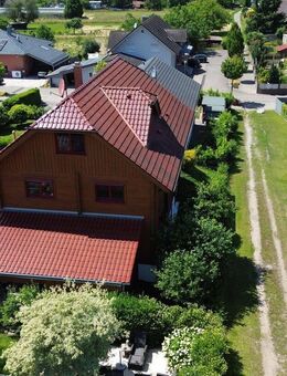 Ein Zuhause mit Charakter - Außergewöhnliches Holzhaus für Generationen - Neuried (Baden-Württemberg)