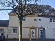 Wohnen oder Neubauen im Herzen von Krefeld - Doppelhaushälfte mit großem Grundstück und Potenzial - Krefeld