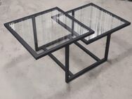 Neuwertiger Couchtisch Metall/Glas - München
