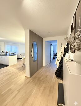 Wohnen auf höchstem Niveau - Erdgeschosswohnung mit Garten & zusätzlichem Hobbyraum - Renningen