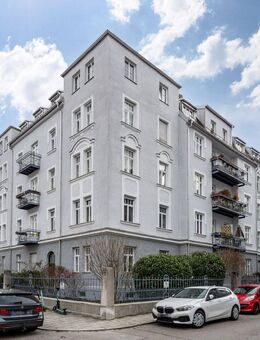 AIGNER - Charmante, denkmalgeschützte 2-Zimmer-Altbauwohnung - München