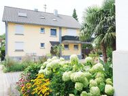 Gute Kapitalanlage - 3 Familienhaus mit bezugsfreier 3 Zimmerwohnung, 2 Garagen, 1 Carport, 2 Stellplätze - Rastatt