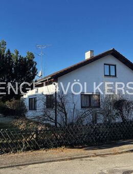 Großzügiges Grundstück mit teilausgebautem Wohnhaus und vielen Entwicklungsmöglichkeiten . sofort verfügbar - Dußlingen