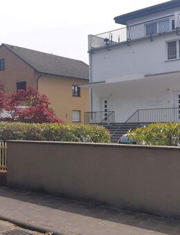 Luxuriöse Penthousewohnung mit Gewerberaum in Heusenstamm am Waldrand und Waldsee - Heusenstamm