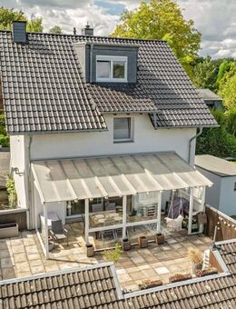 Maisonette-Wohnung im Einfamilienhaus-Charakter - 170 qm Wohntraum mit großer Dachterrasse - Witten