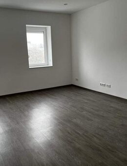 Schöne Top sanierte Wohnung in Sande zu verkaufen. - Sande