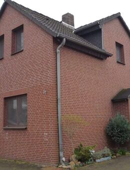 Autark wohnen im Einfamilienhaus mit großzüzgigem Anbau - Lehrte