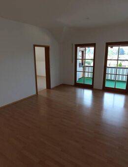 *** Schöne und helle 3 Zimmer Wohnung in Eging am See *** - Eging (See)