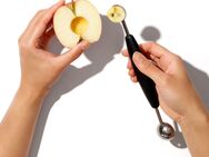 OXO Good Grips Obstschneider, Melonenausstecher aus Edelstahl, spülmaschinenfest