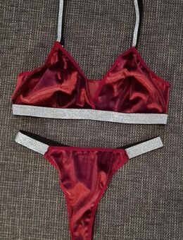 Damen Dessous Set BH und String in Samt / rot-silber / Größen von M - XL / NEU - Marl (Nordrhein-Westfalen)