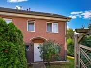 Modernses Reihenendhaus mit fünf Zimmern, Terrasse, kleinem Garten und PKW Stellplatz in Ahrensfelde - Ahrensfelde