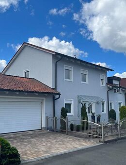 Repräsentatives Architektenhaus in ruhiger Lage mit vielen Extras - Höchstadt (Aisch)