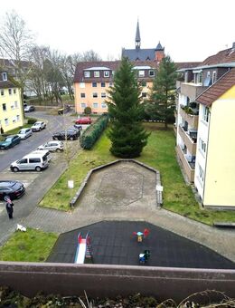 NEUER PREIS! Hildesheim - Himmelsthür! Dachgeschoß-ETW mit großem Balkon, in gepflegtem Wohnquartier! - Hildesheim