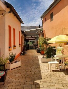 Charmantes Einfamilienhaus mit Einliegerwohnung - Lingenfeld
