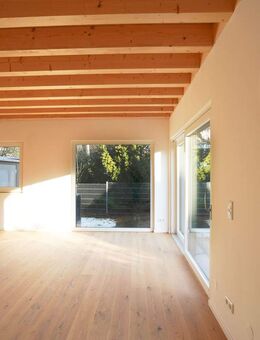 Neubau, Erstbezug: R6 – Leben am Burgberg | Architektonisch außergewöhnliches Haus im Grünen - Erlangen