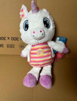 NICI Kuscheltier Schlafmützen Einhorn Myala 38 cm – Flauschiges Stofftier mit gestreiftem Pyjama als Einschlafhilfe für Mädchen, Jungen & Babys, 48885, tolle Geschenkidee, weiß, 38cm - Seßlach