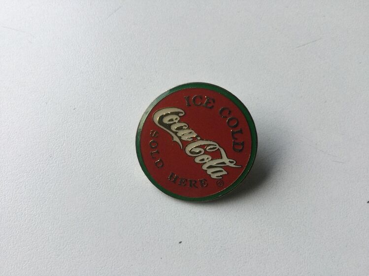 Coca-Cola Sammler Pin Ice Cold Coca-Cola Sold Here - Fulda