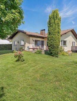 Provisionsfrei - Familienfreundliches Haus mit großem Garten und bildschönem Weitblick - Berg (Baden-Württemberg)