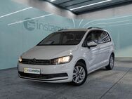 VW Touran, 1.5 TSI Comfortline, Jahr 2022 - München