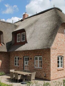 KfW 55-Standard: Hochwertig eingerichtete Doppelhaushälfte unter Reet - Oevenum