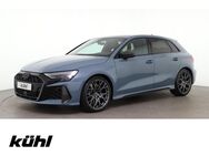 Audi RS3, Sportback quattro 19 Schale Carbon 280 V max, Jahr 2022 - Gifhorn