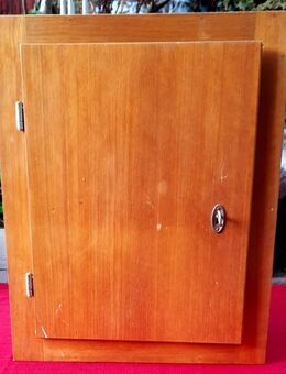 kleines vintage Hängeschränkchen - aus den 50er /60er Jahren - Niederfischbach