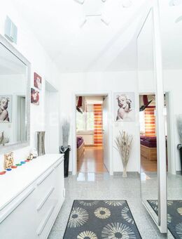 Exklusives Wohnangebot in Senden: 2-Zimmer-Wohnung mit Balkon & Garage - Senden (Bayern)