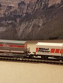 Spur N: Roco 25926.10 und Minitrix 15603, 2er-Set bestehend aus 1 x SBB HUPAC Taschenwagen und 1 x SBB Tragwagen in 3006
