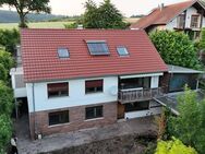 *OHNE PROVISION* Großzügiges Zweifamilienhaus inkl. ELW & 256m² Wohnfl., 3x Garagen, Terrasse, 2x Balkone & Garten - Binau
