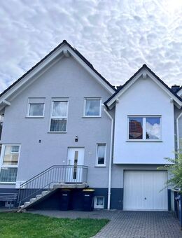 Viel Raum, viel Licht, viel Lebensqualität - Doppelhaushälfte in Bestlage (provisionsfrei) - Altenstadt (Hessen)