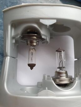 Autoscheinwerfer-Glühlampe zwei, Mercedes - Bremen