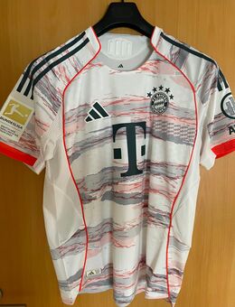 FC Bayern Trikot Gr. L 10 Musiala - Drei Gleichen