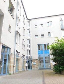 Gemütliche 2-Zi.-Whg. mit EBK und sonniger Loggia - Hilden