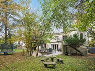 Außergewöhnliche Immobilie in Bad Homburg: Ein- bis Zweifamilienhaus mit separatem Gewerbeteil - Bad Homburg (Höhe)