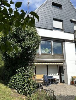 Von Privat: 2-Familienhaus in Echterdingen mit schöner Aussicht - Leinfelden-Echterdingen