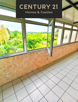 Saniertes 250m€ 1-4 Familienhaus mit grüner Oase im Zentrum von Heusweiler mit Garage - Heusweiler