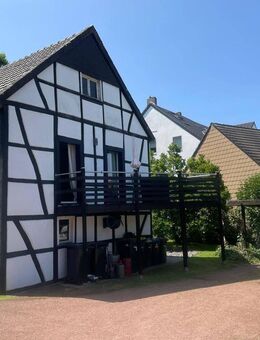 Freistehendes 2-Fam.-Haus mit historischem Charme und modernem Wohnkomfort. - Gelsenkirchen